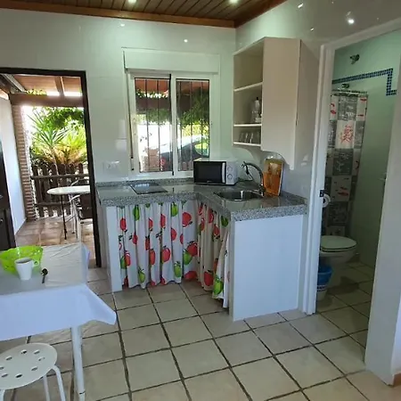 Estudios Con Piscina Compartida En Complejo Rural El Mayorazgo *