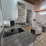 Estudio Rustico En Cr. El Mayorazgo