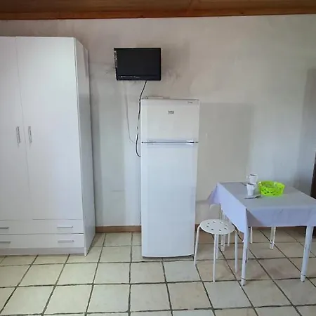 Estudios Con Piscina Compartida En Conil. Cádiz