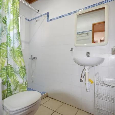 Estudios Con Piscina Compartida En Conil. Apartamento *