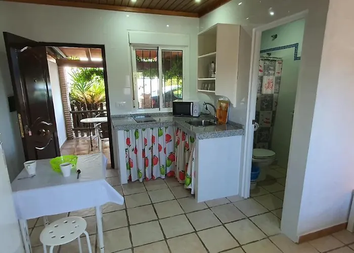 Estudios Con Piscina Compartida En Complejo Rural El Mayorazgo *