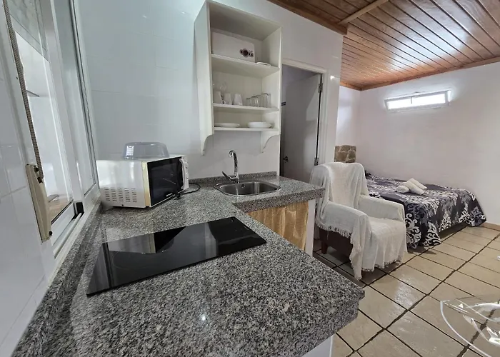 Estudios Con Piscina Compartida En Complejo Rural El Mayorazgo